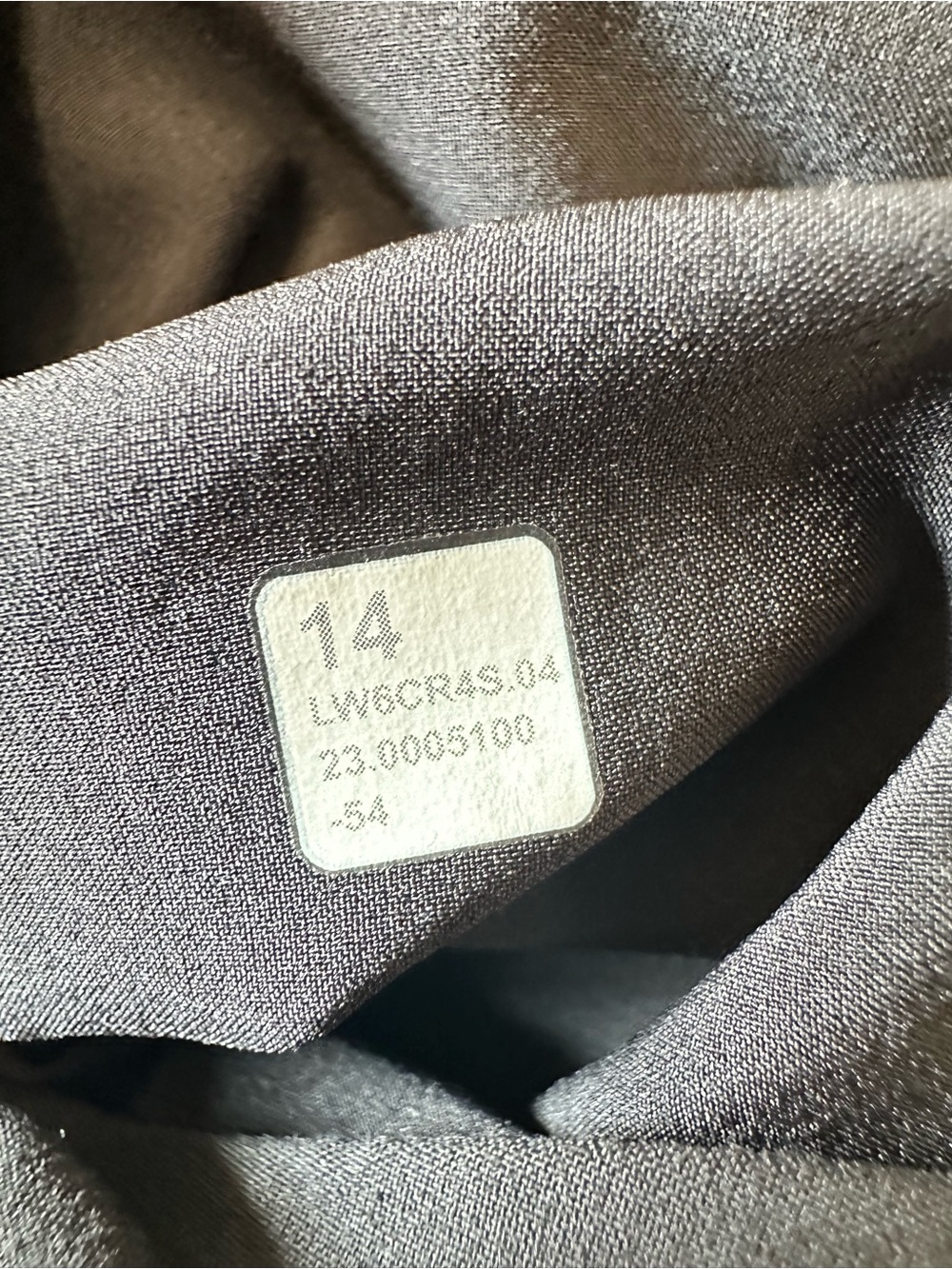 Lululemon Lightweight Mid-Rise Barrel-Leg Cropped Pant Black Size 14 - Picture 5 of 12